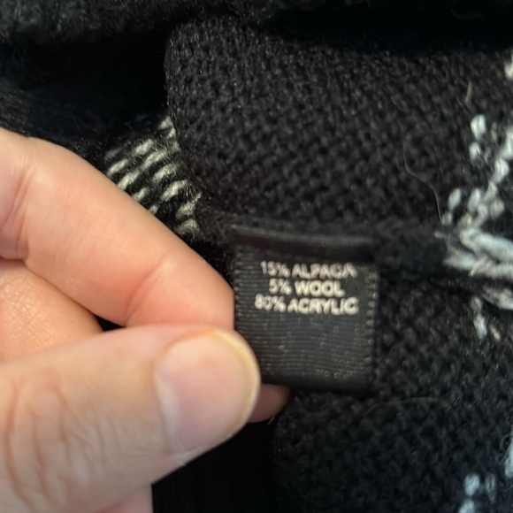 Alpaca Connection women’s black crew neck sweater size large - Picture 11 of 12